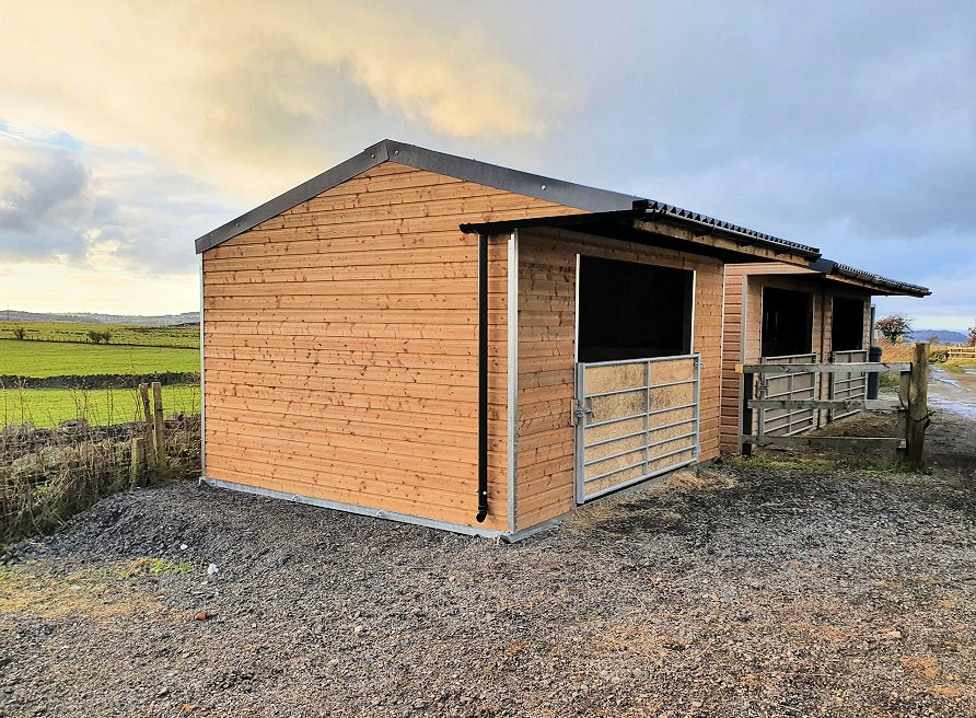 equestrian stables, field shelters, equine livestock shelters construction company in Lancashire