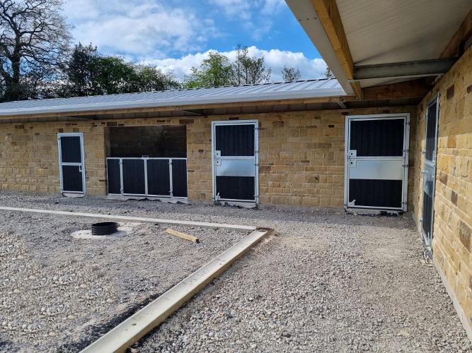 New Build Stable Block of 6 Prestige Stables We offer a wide range of stables from our Professional range right through to our own Prestige Plus range! All made to measure and fitted by our team.