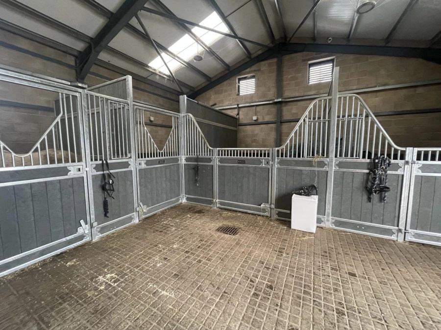 equestrian stables, barn stable manufacturers, arena construction, field shelters in Lancashire gallery image 15