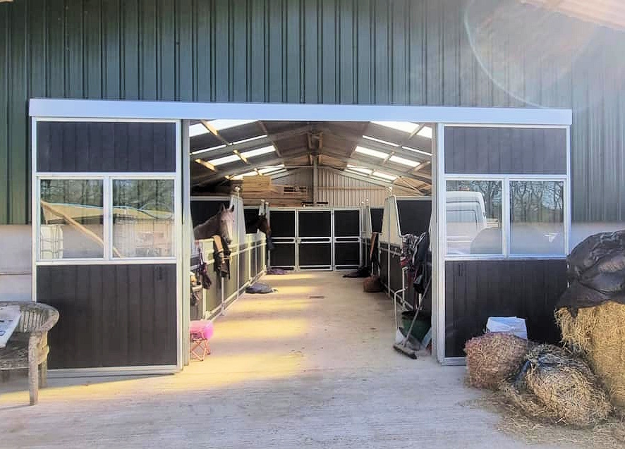 equestrian stables, barn stables, shelters, barns, arena company in Lancashire and throughout the UK