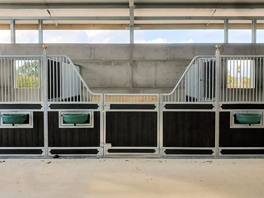 equestrian stables, field shelters, equine livestock shelters construction company in Lancashire