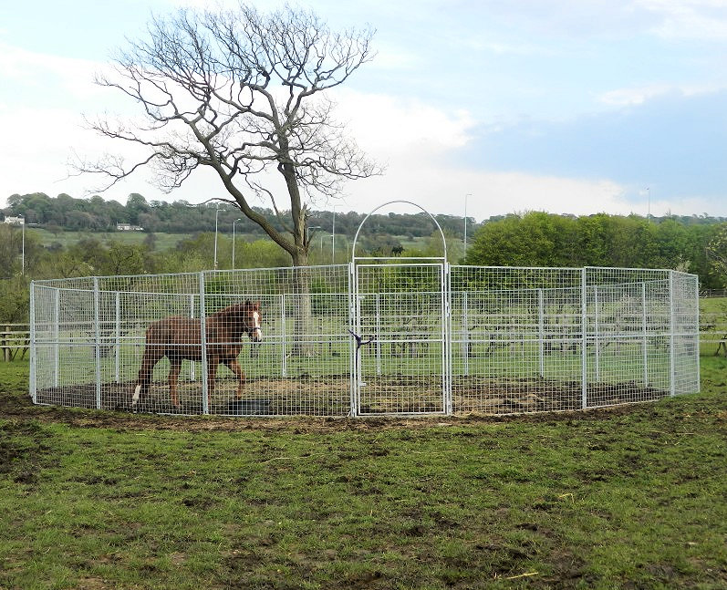 lunge and breaking pens, stables, yellow hill equine, equine accessories, arenas, menages in Lancashire